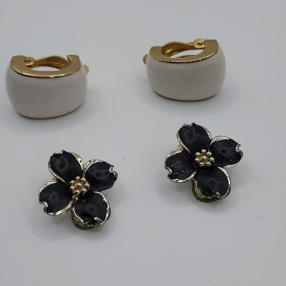 Lot of 2 Pairs Enamel Vintage Clip On Earrings Black Flower White Half Hoop 1980